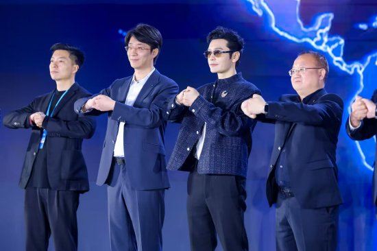 黄晓明现身发布，擎天租SHAREBOT全球网络宣布落地13国