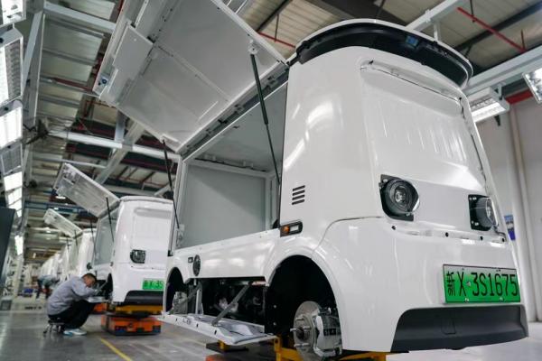 一辆无人送货车解码长三角具身智能产业一体化发展