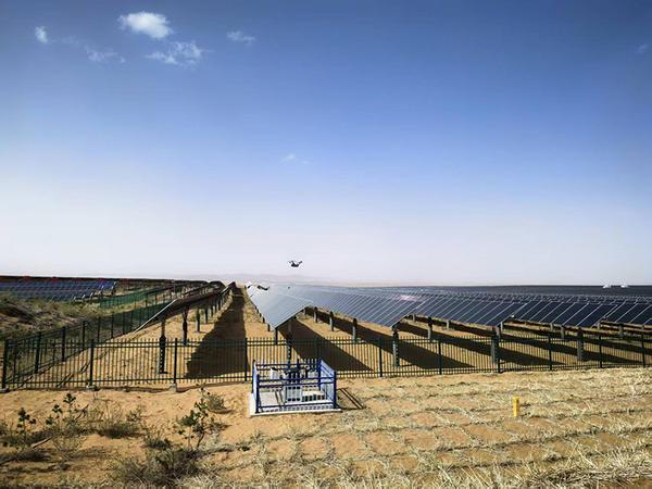 在沙漠玩转“光伏+” 国家能源集团多维度提升投资效益