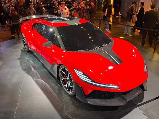 追觅硅谷亮相三款电动车，固体火箭助推概念版登场，预计明年大规模量产并交付