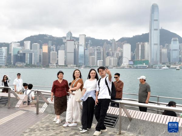 气满满活力足 魅力城市新意多——“五一”假期香港旅游市场观察