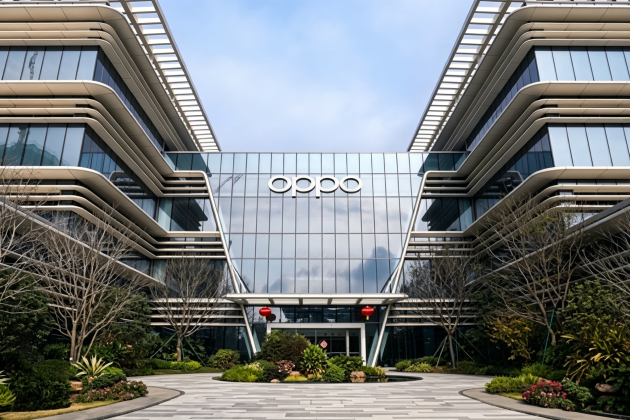 把AI塞进2000块的手机里，OPPO想明白了一件事