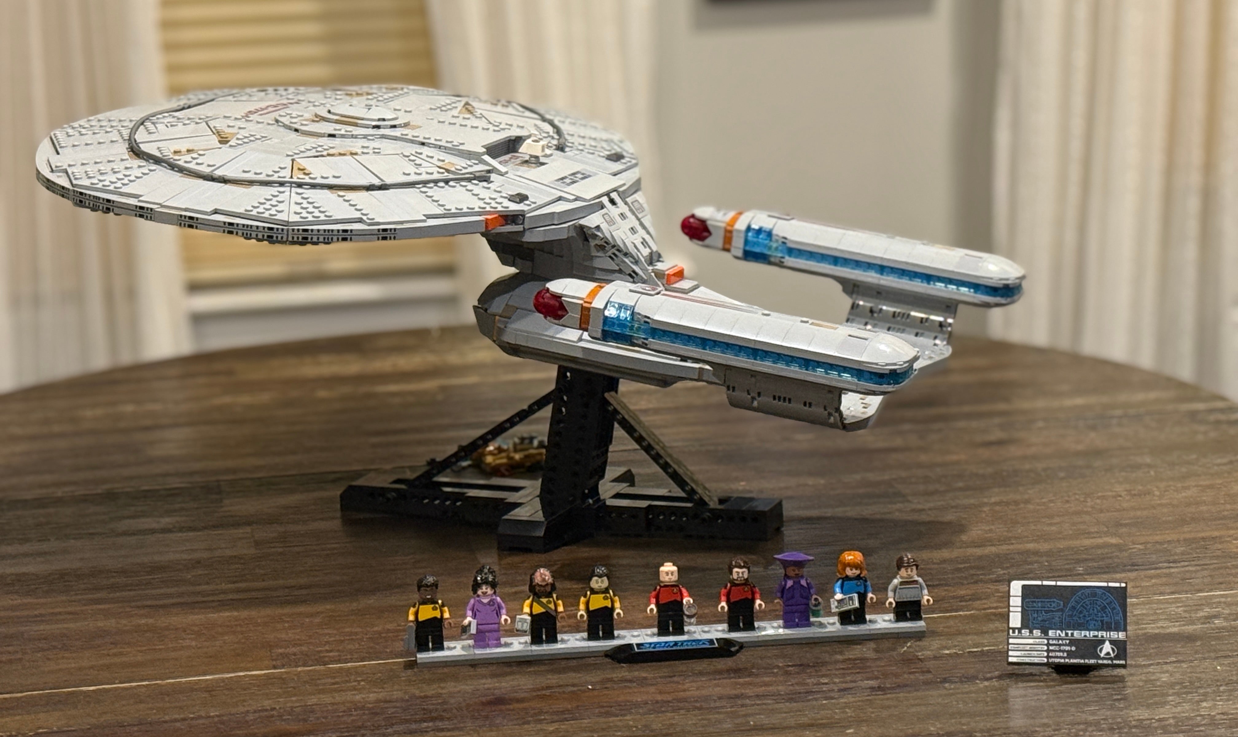 拼搭乐高《Star Trek》企业号 NCC-1701-D：星际舰队最强旗舰